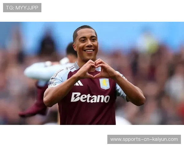 蒂莱曼斯在对阵英格兰的友谊赛中梅开二度，最终2-2战平。，蒂莱曼斯 转会